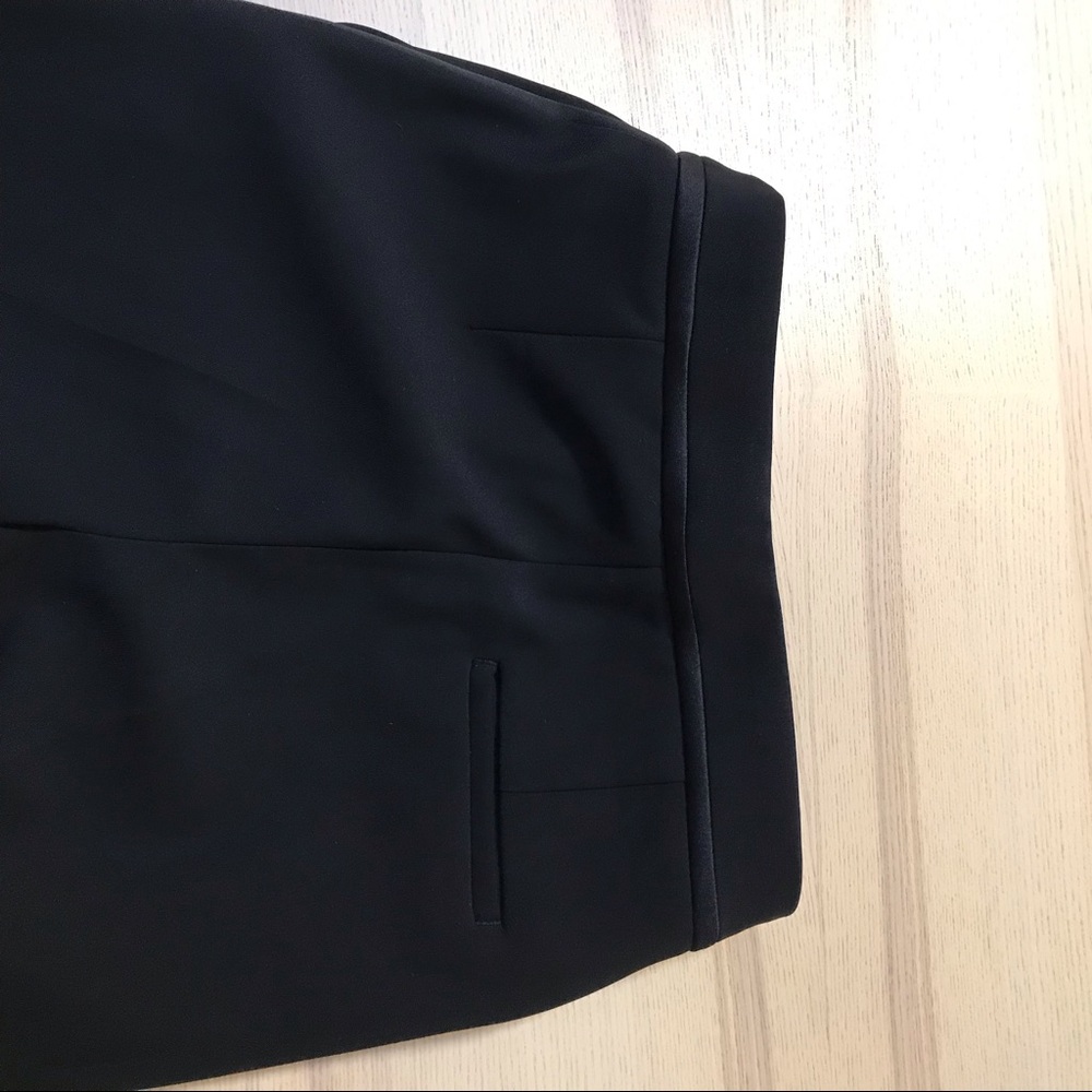 H&M Black Cropped Dress Pants- Size 2 - Picture 4 of 10